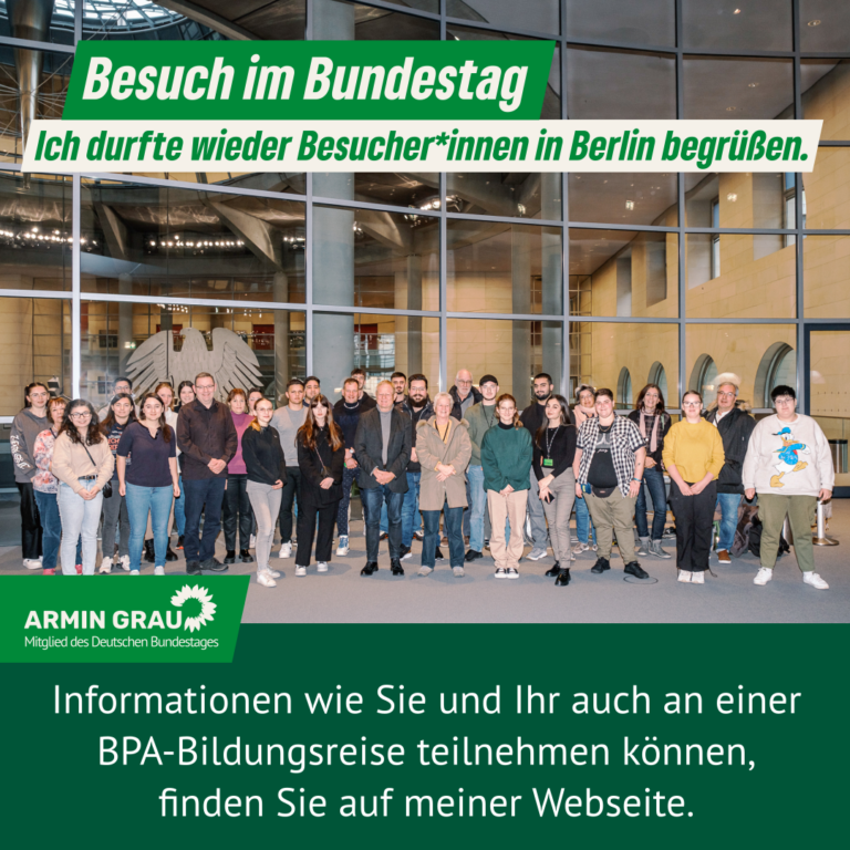 Besucher*innen im Bundestag begrüßt